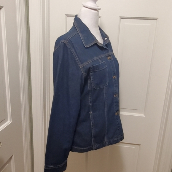 Erika Classic Denim Jacket Size Large, Casual lightweight - Picture 5 of 9